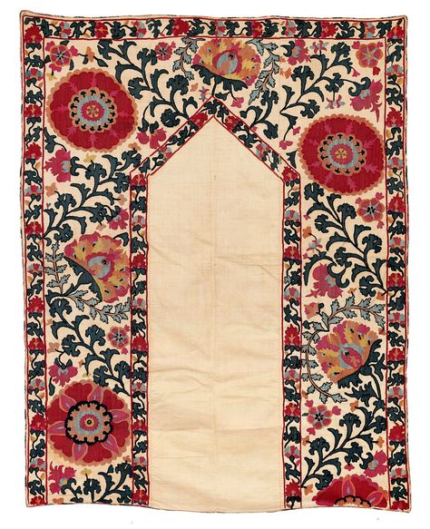 Antique Shakhrisyabz Suzani, Central Asia, Uzbekistan, 133 x 103 cm, second half 19th century. A small-format nim Suzani of the “... Tropical Prints Pattern, Suzani Rug, Asian Textiles, Rugs Boho, Scandinavian Folk Art, Graphic Design Lessons, Black Artwork, Weaving Textiles, Crochet Flower Tutorial