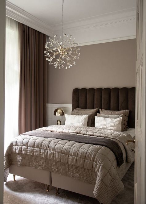 Beige Walls Bedroom, Bedroom Color Combination, Calming Bedroom, Modern Luxury Bedroom, Bedroom Wall Colors, Brown Bedroom, Room Makeover Bedroom, Master Bedrooms Decor, Room Inspiration Bedroom