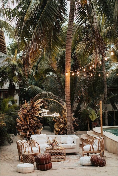 Tulum Cake Ideas, Tulum Wedding Table Decor, Mexico Wedding Dress Guest, Rustic Wedding Venue Decor, Tulum Style Wedding, Tulum Mexico Aesthetic Decor, Tulum Wedding Decor, Bali Wedding Ideas, Dreams Tulum Wedding