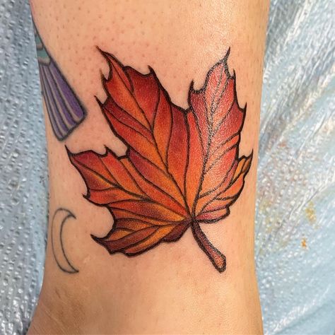 Derek Gardner on Instagram: “I finally got to tattoo a fall leaf! I’d love to do some more stuff like this!! To schedule: dogsfineart@gmail.com . . . . . #foliagetattoo…” Fallen Leaves Tattoo, Fall Leave Tattoos, Maple Tattoo, Maple Leaf Tattoos, Fall Tattoos, Fall Leaves Tattoo, Fall Tattoo, Autumn Tattoo, Leaf Tattoo