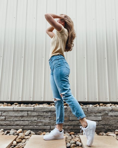 Mom jeans, Nike Air Force 1 Nike Force Outfit Woman, How To Wear Nike Air Force 1, Jeans With Air Force Ones, Outfits With Nike Air Force 1 Women, Ootd Nike Air Force One, Outfits Con Nike Air Force, Looks Com Tenis Nike Air Force, How To Style Nike Air Force 1, Nike Air Force 1 Outfit Woman Style