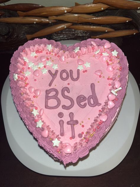 #heartcake#graduation#graduationcake#grad#collegegrad Aesthetic Graduation Cake Ideas, Graduation Cake Ideas Aesthetic, Grad Party Cake Aesthetic, Graduation Heart Cake, Funny Graduation Cakes, Hs Graduation Cakes, Funny Grad Cakes, Grad Cake Funny, Funny Graduation Cake Ideas