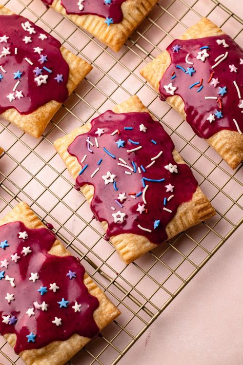 Experience the nostalgia with a grown-up twist: Homemade Wild Berry Pop-Tarts with a delicious sweet berry lime filling. Cherry Poptart Cookies, Pop Tart Aesthetic, Pop Tart Pie, Poptart Flavors, Homemade Poptarts, Chocolate Pop Tarts, Jumbo Cookies, Crumble Recipes, Homemade Pop Tarts