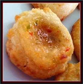 Vegetarian Pinwheels Puff Pastries, Pepper Jelly Recipes, Hot Pepper Jelly, Cheese Puffs, Appetizers Easy Finger Food, Best Appetizer Recipes, Pepper Jelly, Tropical Christmas, Recipes Appetizers And Snacks