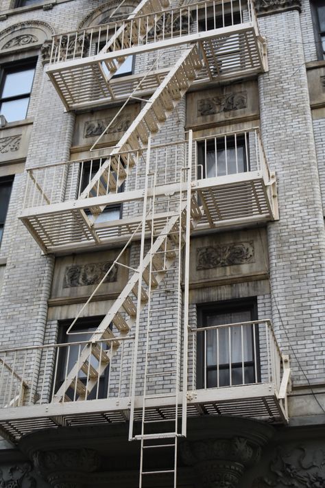 Staircase Window, Exterior Stairs, Stairs Architecture, Fire Escape, New York Apartment, Simple Things, Facades, Apartment Building, Historic Buildings