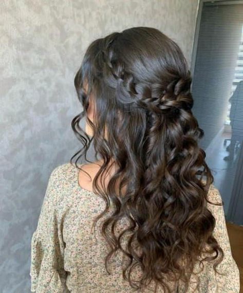 Simple Braid Crown Half Up Half Down, Princess Braid Half Up Half Down, Ethereal Prom Hairstyles, Grad Hairstyles Half Up Half Down Braids, Hairstyles Curled Hair Half Up, Victorian Half Up Half Down Hair, Braided Loose Hairstyles, Indian Wedding Reception Hairstyles, Medium Hair Styles Formal