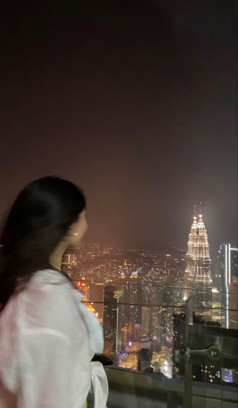 kuala lumpur, malaysia #skyscapers #petronas #towers #city #citynight #night #view #lights #rooftop #trip #travel #asia Night Aesthetic Malaysia, Kuala Lumpur Photoshoot, Kuala Lumpur Photo Ideas, Malaysia Pictures, Kuala Lumpur Night View, Kl Aesthetic, Kuala Lumpur Malaysia Aesthetic, Kuala Lumpur Aesthetic, Malaysia Outfit