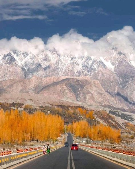 Hunza Pakistan, North Pakistan, Pakistan Tourism, Pakistan Pictures, Tourism Photography, Beauty Of Pakistan, Beautiful Pakistan, Pakistan Travel, Video Message