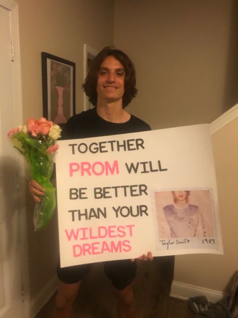 Barbie Hoco Posters, Homecoming Posters Taylor Swift, Taylor Hoco Proposals Ideas, Simple Dance Proposal Ideas, 1989 Hoco Proposal, Taylor Swift Homecoming Poster Ideas, Hoco Poster Ideas Taylor Swift, Taylor Swift Themed Promposal, Homecoming Signs Taylor Swift