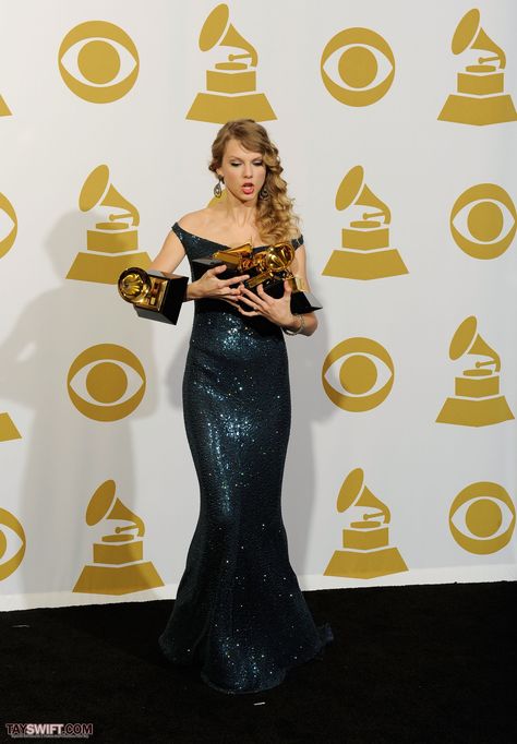 Taylor Swift Grammys, Faithful Quotes, Grammys 2016, Grammys 2015, Taylor Swift Photos, Fearless Era, Taylor Swift Web, Swift Photo, Taylor Swift Funny