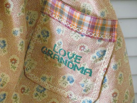 I LOVE,LOVE being a Grandma.... Vintage Grandma Aesthetic, Grandmas Farmhouse, Sylvia Path, Alice Fortescue, Grandma's Cottage, Eclectic Grandma, Grandmother Style, Grandmother Aesthetic, Chicken Aprons