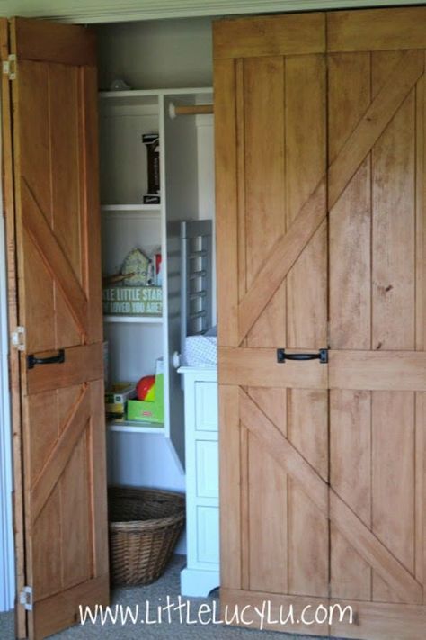 Bifold Door Ideas, Old Closet Doors, Closet Door Makeover, Bifold Closet Doors, Bifold Barn Doors, Closet Remodel, Closet Door, Door Makeover, Diy Desk