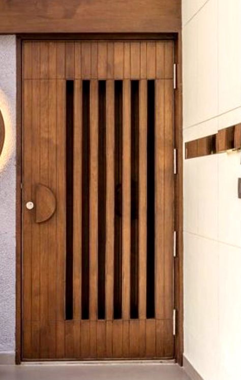 Door Decorations Ideas Modern Wooden Main Door Design Jali, Wooden Sefty Door Design Entrance, Safety Main Door Design, Main Door Design With Safety Door, Modern Jali Door Design, Sefty Door Design Entrance Wooden, Main Door And Safety Door Designs, Jali Gate Design Wooden Modern, Saftydoor Design