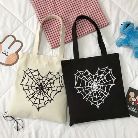 Black Tote Bag Embroidery, Black Tote Bag Painting Ideas, Black Tote Bag Design Ideas, Black Tote Bag Aesthetic, Tote Bag Design Ideas Aesthetic, Tote Bag Painting Ideas Aesthetic, Dt Coursework, Aesthetic Tote Bag Design, Y2k Tote Bag