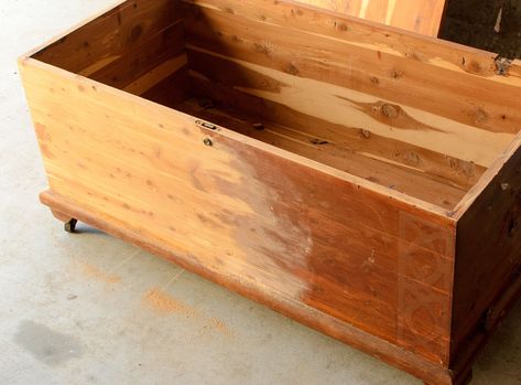 Cedar Chest Redo, Wooden Toy Chest, Wood Toy Chest, Chests Diy, Cedar Furniture, Chest Ideas, Wooden Toy Boxes, Wooden Trunks, Wood Trunk