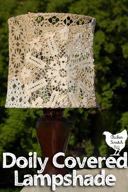 Give new life to an old lampshade by covering it with vintage doilies and lace, the final product will add the perfect delicate touch to your bedroom or sun room #DIY #Doilylampshade Doily Lamp, Paper Doily Crafts, Lace Lampshade, Doily Art, Cover Lampshade, Luminaire Original, Doilies Crafts, Lampshade Makeover, Diy Lampe