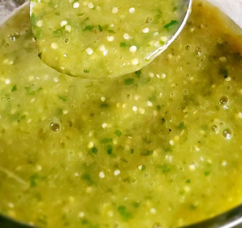 Tomatillo Cream Sauce, Tomatillo Recipes Beef, Roasted Tomatillo Sauce, Tomatillo Sauce Recipe, Tomatillo Recipes, Mexican Favorites, Roasted Tomatillo, Tomatillo Sauce, Verde Sauce