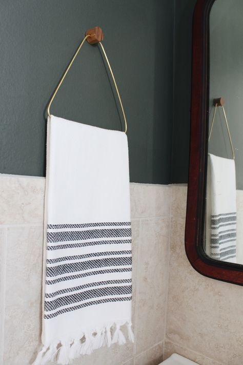 Creative Hand Towel Holder, Diy Hand Towel Holder, Bathroom Hand Towel Holder Ideas, Bathroom Hand Towel Ideas, Towel Holder Ideas, Diy Towel Holder, Hand Towel Holder Ideas, Towel Holder Diy, Hand Towel Hook