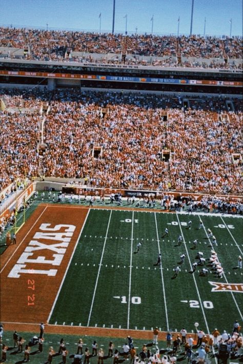 Texas Longhorns Aesthetic, Living In Austin Texas, Ut Longhorns, Texas Longhorns Football, Texas Poster, Longhorns Football, Ut Austin, Texas Football, College Vision Board