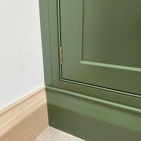 Cheshire Interiors on Instagram: “It’s all in the levels skirting scribed in finish painted minster green units utility room #hale” Olive Green Skirting Boards, Dark Green Skirting Boards, Skirting Board Ideas Cottage, Green Skirting Boards, 1930s Skirting Boards, Stepped Skirting Board, Skirting Boards, Utility Room, Pistachio Green