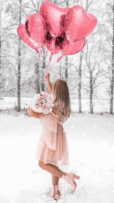 Snow Photoshoot, 30th Birthday Decorations, Winter Portraits, 21st Birthday Photoshoot, Beautiful Scenery Photography, Birthday Ideas For Her, Snow Pictures, 23rd Birthday, Winter Photoshoot