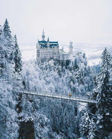 Sleeping Beauty Castle, Germany Castles, Neuschwanstein Castle, Disney Sleeping Beauty, Fairytale Castle, Destination Voyage, Beautiful Places To Travel, Travel And Leisure, Land Scape