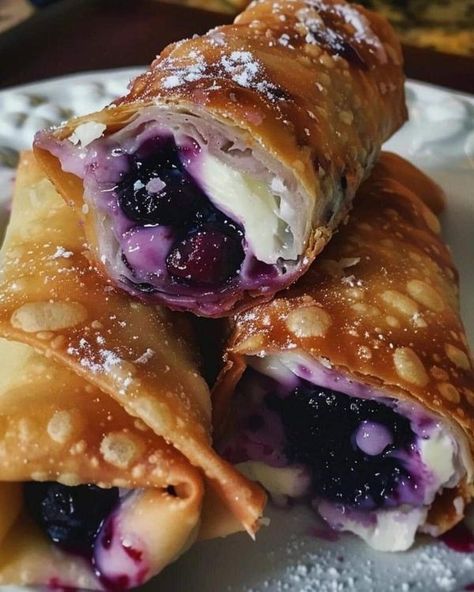 Cream Cheese Egg Rolls, Cheese Egg Rolls, Butter Cake Cookies, Pink Lemonade Recipes, Egg Roll Ingredients, Egg Rolls Recipe, Blueberry Filling, Baked Scallops, Creamy Crab