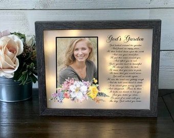 Memorial Gift Ideas, Laser Crafts, Battery Operated Led Lights, Personalized Memorial Gifts, Loss Of Mother, Bereavement Gift, Specialty Paper, Local Crafts, Shadow Boxes