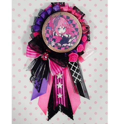 Rosette Badge, Keychain Designs, Ita Bags, Anime Plush, Ribbon Pin, Fancy Bows, Ribbon Rosettes, Ita Bag, Anime Jewelry