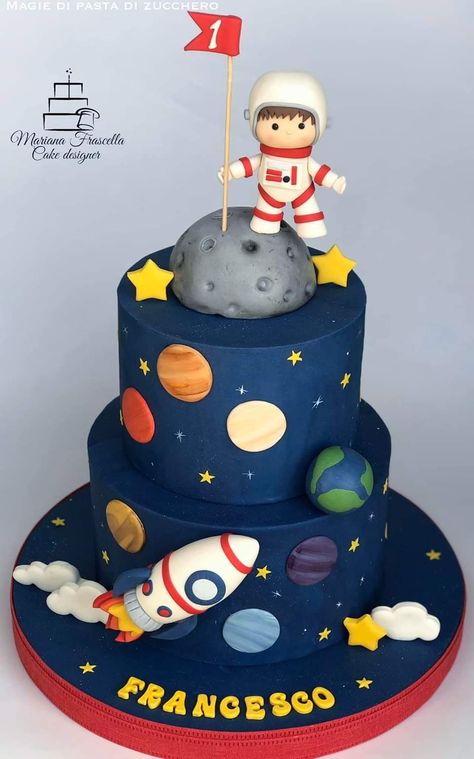 Space Theme Birthday Cake, Gateau Baby Shower Garcon, Space Birthday Party Ideas, Space Cakes, Tort Hello Kitty, Solar System Cake, Ship Cake, Planet Birthday, Rocket Cake