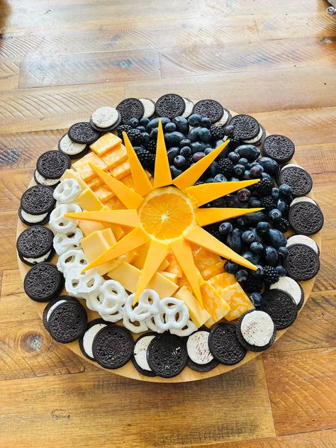 Themed Charcuterie Board, Snack Platters, Theme Snack, Snack Platter, Path Of Totality, Charcuterie Inspiration, Snack Board, Snack Plate, Cheese Plate