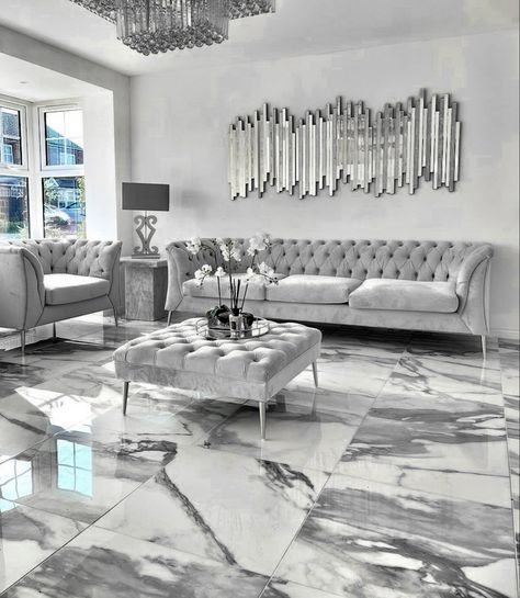 Silver Rugs In Living Room, Wallpaper Dining Room, Japanese Room Decor, Wallpaper Dining, Elegant Living Room Decor, Dining Room Wallpaper, Interior Design Dining Room, Glam Living Room, Apartment Living Room Design