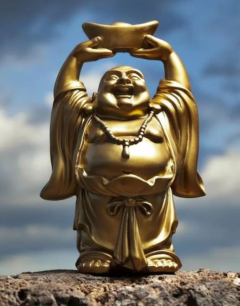 Buddha Statue Meaning, Buddha Wallpaper, Image Zen, Happy Buddha, Laughing Buddha, Hd Phone Wallpapers, Buddha Image, Family Halloween Costumes, Ancient Symbols