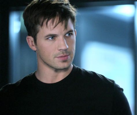 Matt Lanter Timeless, Matt Lanter, Scruffy Men, Witch Books, Anakin Skywalker, Celebrities, Hair Styles, Drawings, Hair