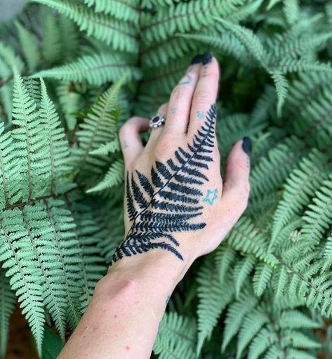 Ferm Tattoos, Fern Moth Tattoo, Hawaiian Fern Tattoo, Fern Tattoo Thigh, Fern Wrist Tattoo, Fern Neck Tattoo, American Traditional Fern Tattoo, Fern Hand Tattoo, Fern Gully Tattoo