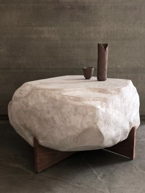 Wabi Sabi Furniture, Concrete Furniture, Furniture Side Tables, Coffee Table Design, Stone Design, Beautiful Furniture, Interior Furniture, Objects Design, Unique Furniture