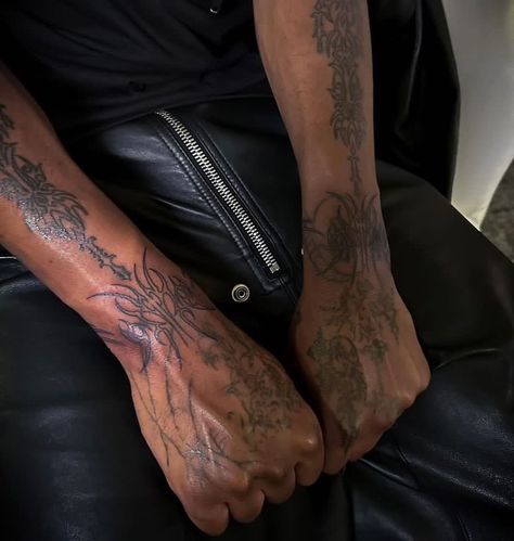 Dark Skin Tattoo, Half Sleeve Tattoos Forearm, Sigil Tattoo, Destroy Lonely, Hand Tats, Wrist Tattoos For Guys, Tattoos For Black Skin, Stylist Tattoos, Discreet Tattoos