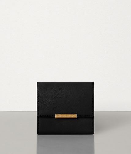 Bottega Veneta® - MINI CONTINENTAL WALLET IN FRENCH CALFSKIN The Daily Edited, Italy Logo, Gold Interior, Designer Wallets, Leather Wallets, Mini Wallet, Small Wallet, Brass Color, Bottega Veneta