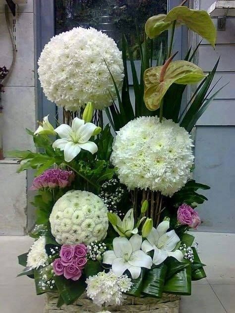 Tropical Floral Arrangements, Tropical Flower Arrangements, Altar Flowers, Ikebana Flower, نباتات منزلية, Large Flower Arrangements, Unique Flower Arrangements, Ikebana Flower Arrangement, Church Flower Arrangements