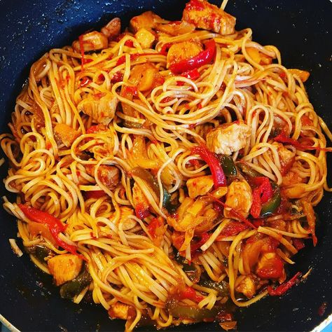 RTF on Instagram: “✨Chilli Chicken Noodles✨ . One of my favourite quick turn around meals is this spicy noodle dish which I’ve revamped to create a thicker…” Chilli Chicken Noodles, Spicy Noodle, Chicken Noodles, Noodle Dish, Chilli Chicken, Spicy Noodles, Noodle Dishes, Chicken Noodle, Noodles