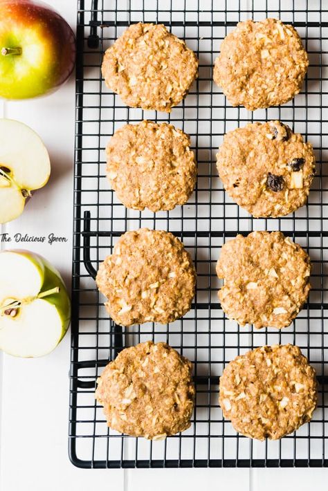 Oatmeal Raisin Cookie Recipe, Oatmeal Raisin Cookies Healthy, Raisin Cookie Recipe, Oatmeal Apple, Oatmeal Raisin Cookie, Apple Oatmeal Cookies, Soft Cookie Recipe, Raisin Cookie, Cookie Recipes Oatmeal Raisin