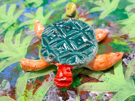 Cassie Stephens: In the Art Room: Clay Texture Turtles! Clay Turtles, Texture Art Projects, Adaptive Art, Clay Projects For Kids, Clay Turtle, Clay Lesson, Cassie Stephens, Pet Party, Montessori Art