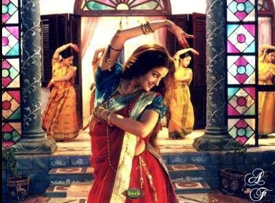 Bollywood - Devdas. One of the best bollywood movies.. If you are a newbie… Dance Class Outfit, Bollywood Theme, Belly Dancing Classes, Sanjay Leela Bhansali, Class Outfit, 90s Bollywood, Bollywood Outfits, Aishwarya Rai Bachchan, Indian Woman