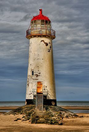 Abandoned Lighthouse, Seaside Cottages, Old Lighthouse, Lighthouses Photography, Lighthouse Photos, Lighthouse Painting, Lighthouse Pictures, Lighthouse Art, Beautiful Lighthouse