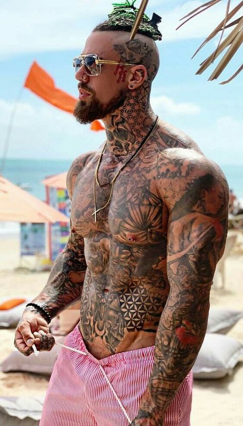 Bodybuilding Tattoo, Short Swimsuit, Man With Tattoos, Many Tattoos, Tatted Men, Torso Tattoos, Chest Tattoo Men, Swimsuit Brands, Men's Swimwear