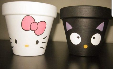 Choco Cat, Clay Pot Projects, Clay Pot People, Hello Kitty Birthday Party, Pot Painting, Flower Pot Art, Terra Cotta Pot Crafts, Hello Kitty Crafts, Painted Pots Diy