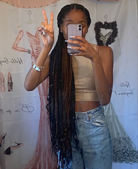 Long peak a boo box braids with curly ends Peak A Boo Box Braids, Peak A Boo Hair, Box Braids With Curly Ends, Brown Box Braids, Braids With Curly Ends, Peak A Boo, Black Box Braids, Cute Box Braids, Big Box Braids