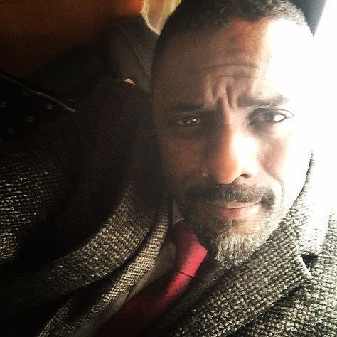 John Luther does Selfie. ;) John Luther, Short Sassy Hair, Idris Elba, Hbo Series, Looking Dapper, Beautiful Man, Better Half, Elba, Man Alive