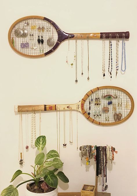 DIY jewelry display holder #diy #jewelry #jewelryholder #tennisinspiration #roomdecor #walldecor #diywalldecor #maximalism #bohoroom #vintageroom #midcentury Tennis Racket Jewelry Holder, Diy Jewelry Wall, Jewelry Organizer Wall, Diy Jewelry Display, Boho Room, Vintage Room, Jewelry Holder, Diy Wall Decor, Wall Display