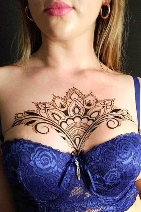 Chest Henna Tattoo Idea #chesttattoo Henna Chest, Henna Drawings, Simple Henna Tattoo, Tattoo Henna, Mehndi Images, Chest Tattoos For Women, Chest Piece Tattoos, Mehndi Tattoo, Henna Tattoos